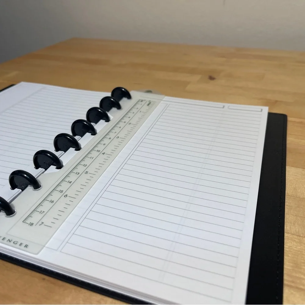 Levenger The original Discbound Circa Junior Notebook